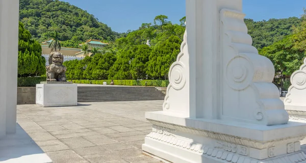 Вид Ворота Національного Палацу Гун Тайбеї Тайвань — стокове фото