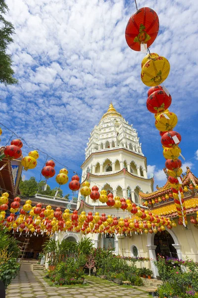 Güzel Kek Lok Tapınağı Penang Adasında Mavi Gökyüzü Malezya — Stok fotoğraf