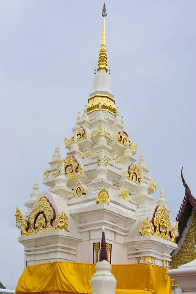 Ват Пхра Бороммаат Чайя Чайя Сурат Тани Таиланд — стоковое фото