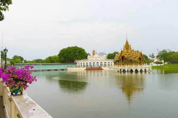 Павільйон Айсаван Діпая Асана Буш Літньому Палаці Таїланд — стокове фото