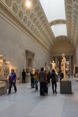 New York, ABD - 26 Nisan 2018: 26 Nisan 2018 'de ABD' nin New York kentindeki Metropolitan Müzesi 'nin iç görünümü.