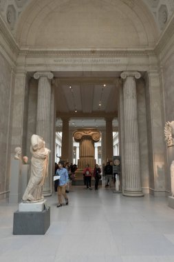 New York, ABD - 26 Nisan 2018: 26 Nisan 2018 'de ABD' nin New York kentindeki Metropolitan Müzesi 'nin iç görünümü.