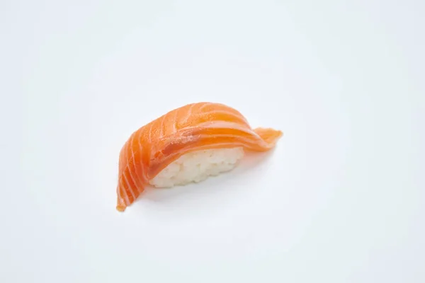 Giapponese Nigiri Sushi Sushi Riso Con Salmone Isolato Fondo Bianco — Foto Stock