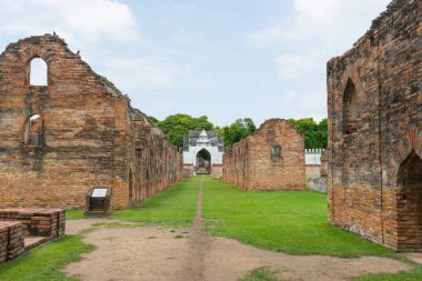 Phra Narai Ratchaniwet veya Kral Narais Sarayı 'ndaki 12 kraliyet deposu. Lopburi, Tayland.
