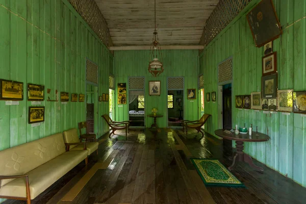 Wnętrze Muzeum Phraya Ratsadanupradit Mahison Phakdi Trang Tajlandia — Zdjęcie stockowe