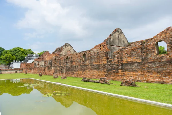 Δώδεκα Βασιλικά Κτίρια Αποθήκευσης Στο Phra Narai Ratchaniwet Παλάτι Του — Φωτογραφία Αρχείου