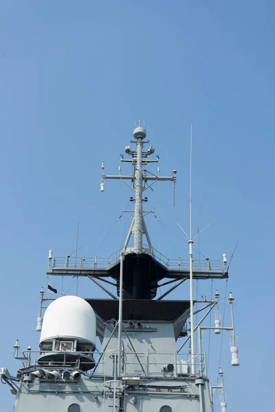 Боевой Корабль Fast Frigate Показан Туристам Посещения Военно Морской Базе — стоковое фото