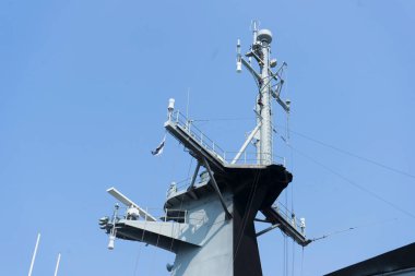 FAST FRIGATE FF savaş gemisi, turistlerin Chonburi, Tayland 'daki Sattahip Deniz Üssü' nü ziyaret etmeleri için gösterildi..