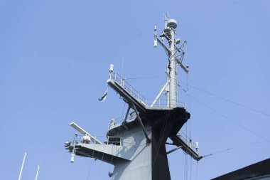 FAST FRIGATE FF savaş gemisi, turistlerin Chonburi, Tayland 'daki Sattahip Deniz Üssü' nü ziyaret etmeleri için gösterildi..