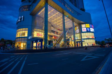 Pattaya, Tayland - 29 Ağustos 2019 'da Pattaya, Tayland' da Alacakaranlık Işığındaki 21 numaralı Terminal.