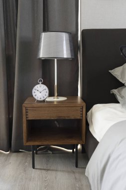 Modern bir yatak odası.