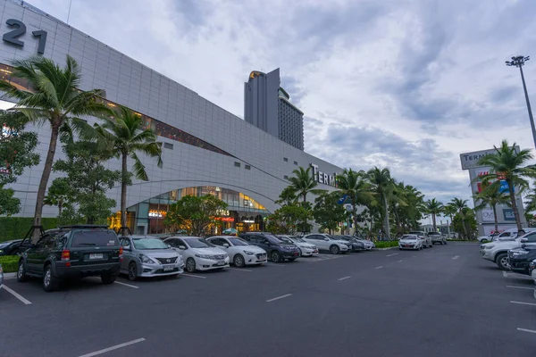 Pattaya Tayland Ağustos 2019 Pattaya Tayland Alacakaranlık Işığındaki Numaralı Terminal — Stok fotoğraf