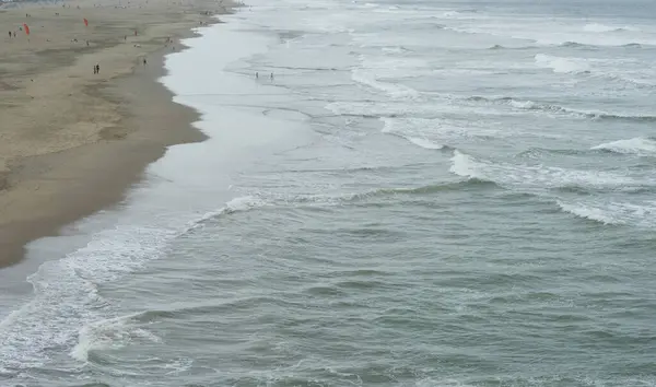 Bellissima Spiaggia Con Onde Mare — Foto Stock