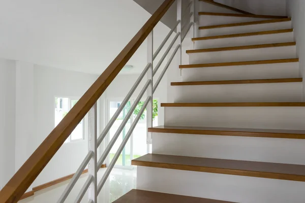 Moderne Holztreppe Innentreppen Aus Holz Treppe Nach Unten — Stockfoto