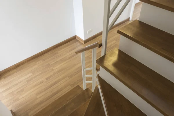 Moderne Holztreppe Innentreppen Aus Holz Treppe Nach Unten — Stockfoto