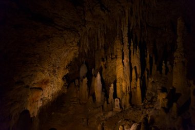Japonya, Okinawa 'daki Gyokusendo Stalactite mağaraları.