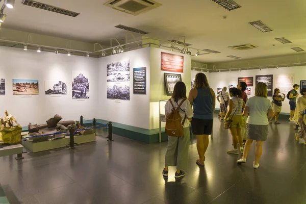 Мін Єтнам Жовтня 2019 Багато Туристів Відвідують Музей Пам Яток — стокове фото