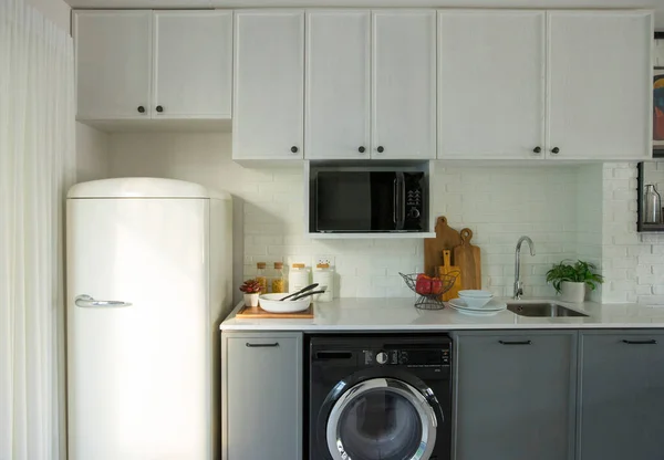 Interior Cocina Moderna Con Muebles Electrodomésticos — Foto de Stock