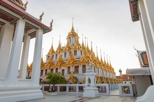 Loha Prasat Después Renovación Templo Wat Ratchanatdaram Woravihara Bangkok Tailandia — Foto de Stock