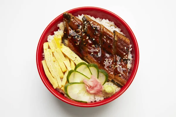 Βραστό Χέλι Ρύζι Μαύρο Μπολ Λευκό Φόντο Ιαπωνική Κουζίνα Ουνάγκι — Φωτογραφία Αρχείου