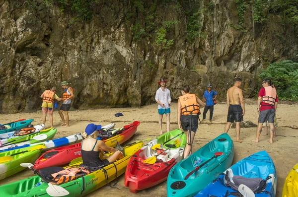 Krabi Thailandia Gennaio 2019 Gruppo Turisti Kayak Tha Lane Krabi — Foto Stock