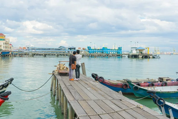 Muelle Madera Con Gente Tailandia — Foto de Stock