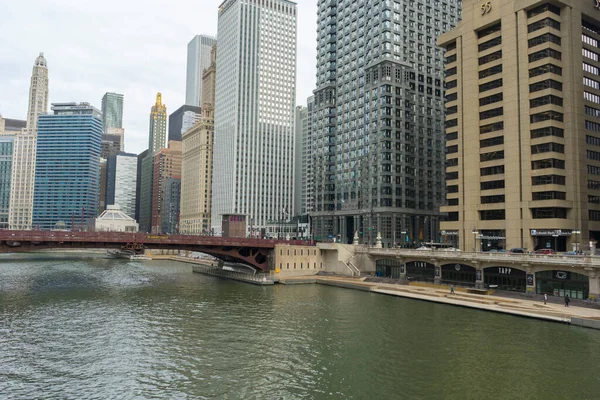 Chicago Illinois Abril 2018 Vista Del Río Chicago Los Rascacielos —  Fotos de Stock