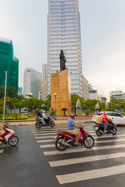 Chi Minh Wietnam Paź 2019 Widok Samochodów Motocykli Ulice Śródmieścia — Zdjęcie stockowe