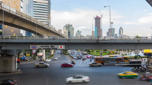 Bangkok Tajlandia Października 2019 Ruch Uliczny Skrzyżowaniu Silom Road Rama — Zdjęcie stockowe