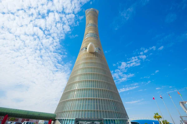 卡塔尔多哈 2019年11月24日 Aspire Tower 绰号Torch Doha 位于卡塔尔多哈哈利法国际体育场附近的Aspire Zone — 图库照片