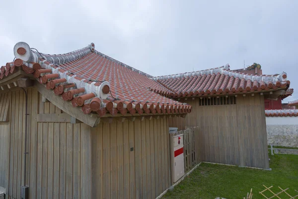 Detailní Záběr Zeď Střešní Architekturu Hradu Shuri Okinawě Japonsko — Stock fotografie