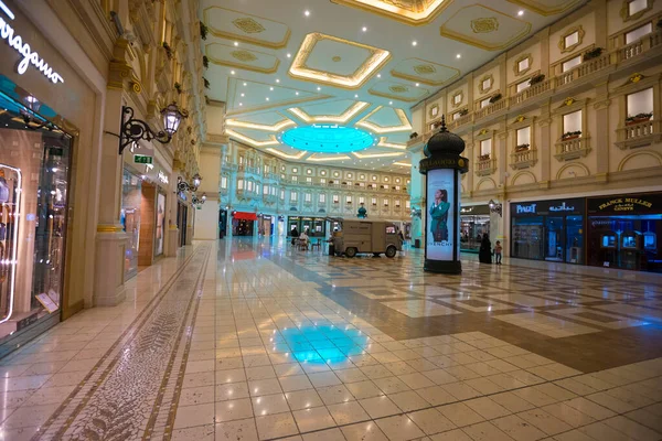 Doha Katar November 2019 Menschen Shoppen Der Berühmten Villaggio Mall — Stockfoto
