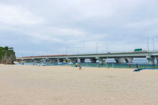 Okinawa Japonia Czerwca 2019 Niezidentyfikowani Ludzie Podróżują Plaży Naminoue Naha — Zdjęcie stockowe