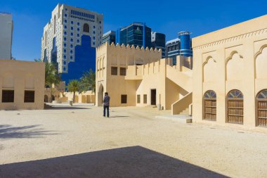 Doha, Katar - 23 Kasım 2019: Katar 'ın Doha kentindeki Katar Ulusal Müzesi' nde Şeyh Abdullah bin Jassim Al Thani 'nin orijinal sarayı.