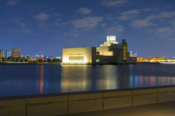 Доха Катар Ноября 2019 Года Музей Исламского Искусства Mia Ночью — стоковое фото