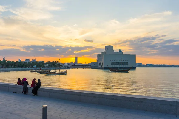 Doha Katar Listopada 2019 Muzeum Sztuki Islamskiej Mia Wzdłuż Zatoki — Zdjęcie stockowe