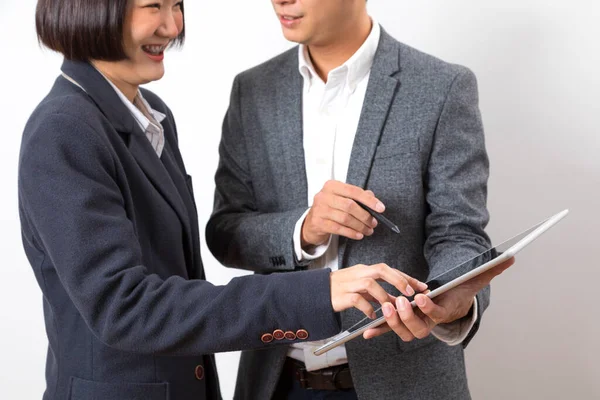 Manager Guiding Younger Colleague Tablet Workplace Business People Uniform Working — Stock Photo, Image