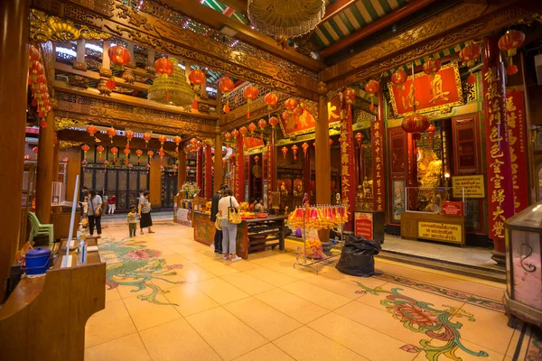 Bangkok, Tayland 'da Wat Mangkon Kamalawat (Wat Leng Noei Yi) iç görünümü