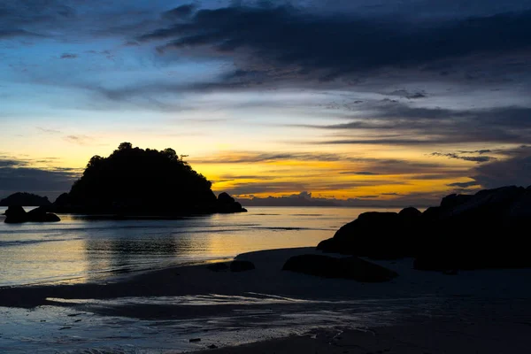 Gyönyörű Trópusi Strand Napkeltekor Koh Lipe Sziget Satun Thaiföld — Stock Fotó