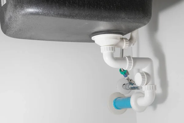 Entwässerungssystem Unter Der Modernen Spüle Küchenspüle Eines Hauses — Stockfoto
