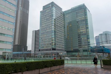 Şehirdeki modern binalar