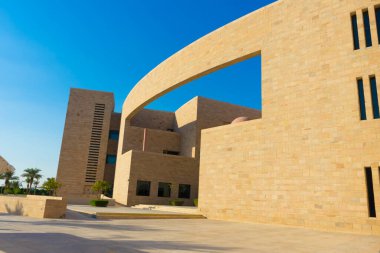 Doha, Katar - 24 Kasım 2019: Katar 'ın Doha kentindeki Carnegie Mellon Üniversitesi binasının görüntüsü.