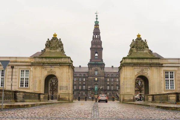 Brücke Zum Eingang Von Schloss Christiansborg Kopenhagen Dänemark — Stockfoto
