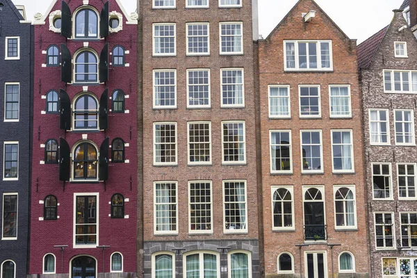 Amsterdam Netherlands Nov 2019 Dutch Dancing Houses Amsterdam Canal Damrak — Stock Photo, Image