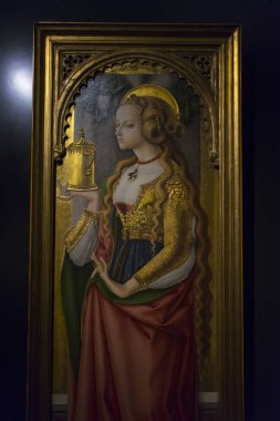 Müzedeki çerçeveli resmin görünümü