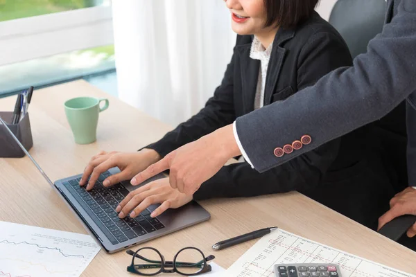 Close Man Hand Pointing Finger Computer While Woman Working Typing — Stockfoto