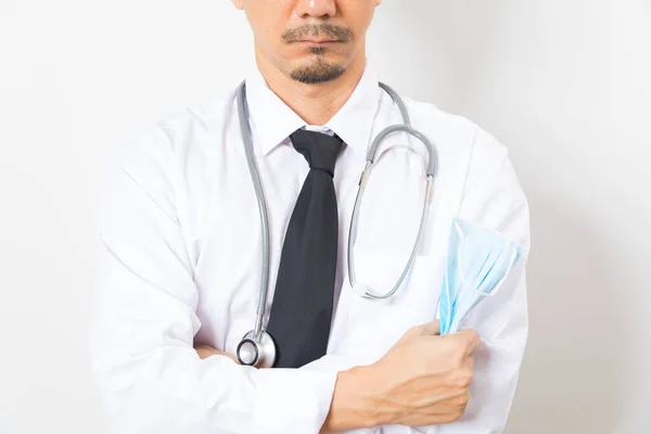 Kopfschuss Eines Hübschen Asiatischen Arztes Mit Stethoskop Auf Weißem Hintergrund — Stockfoto