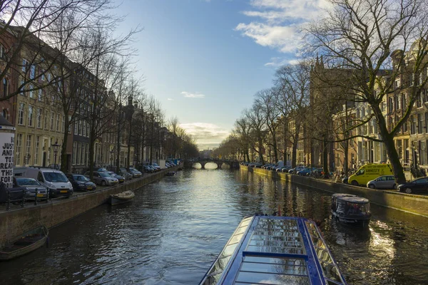 Amsterdam Netherlands Nov 2019 View Houses Boats Amsterdam Canal Twilight — Stock Photo, Image