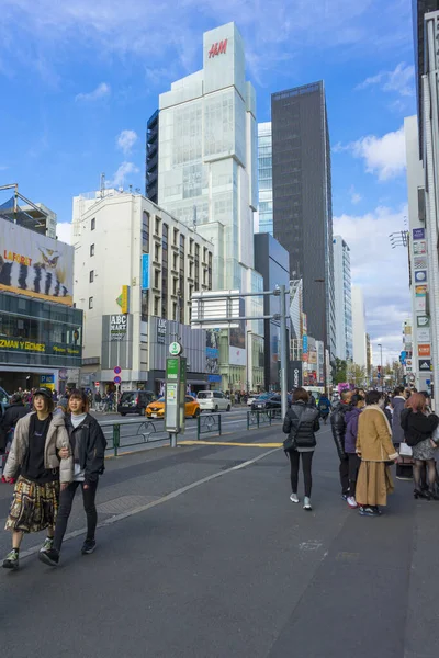Токио Япония Января 2020 Толпа Людей Идущих Магазинам Районе Харадзюку — стоковое фото
