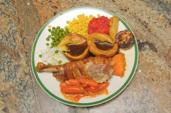 Traditional English Christmas dinner — Stock Photo, Image